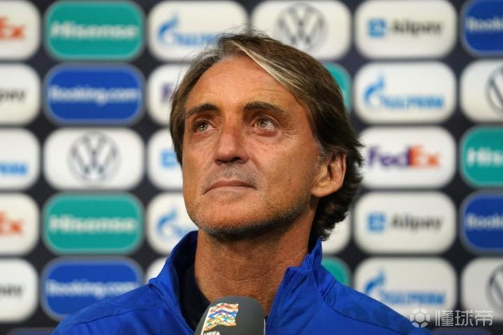 英雄联盟2025总决赛-关于罗马训练开放日；冲刺阶段遗憾出局引欢呼；意甲在即；球探报告显示潜力的信息